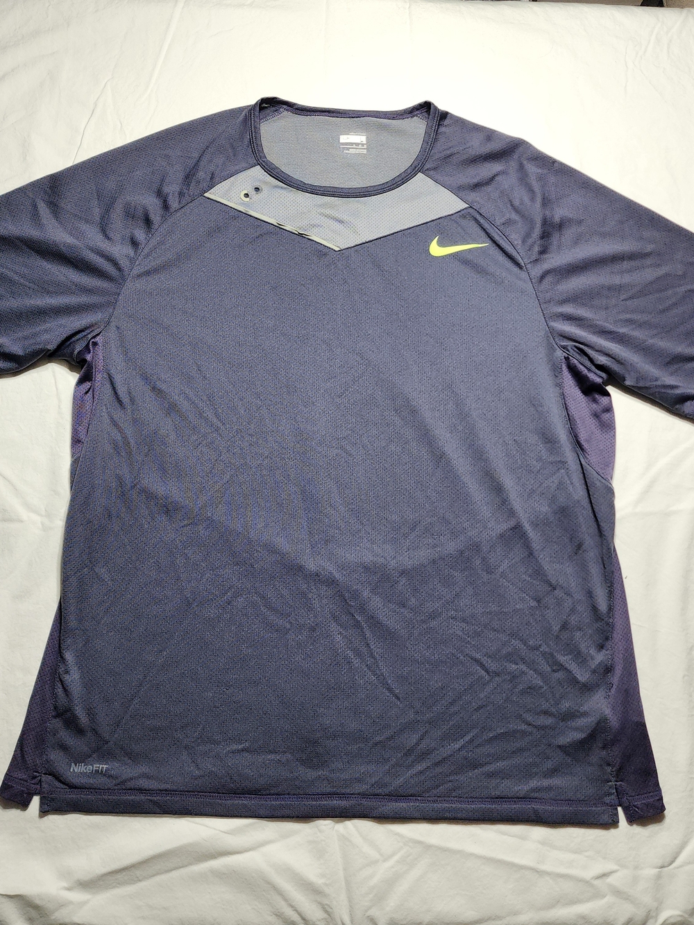 Nike Men’s Short Sleeve Training Tee — Gray with Neon Yellow Swoosh